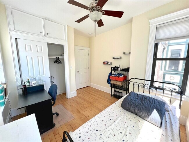 Photo - 75 Burbank St Unidad 401