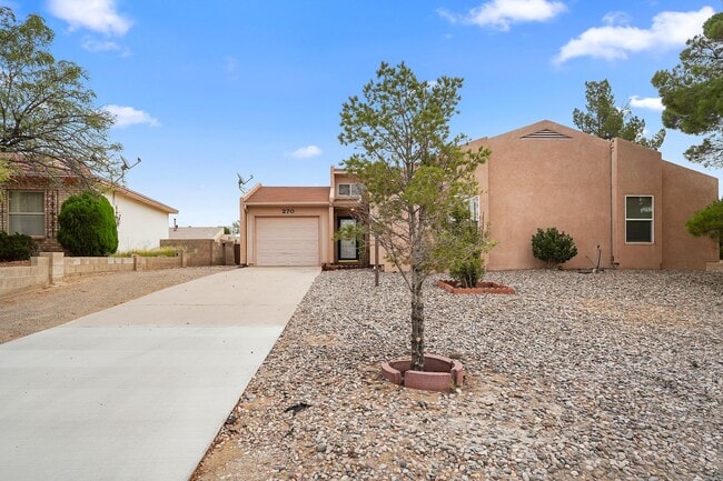 Photo - 270 Littler Dr SE