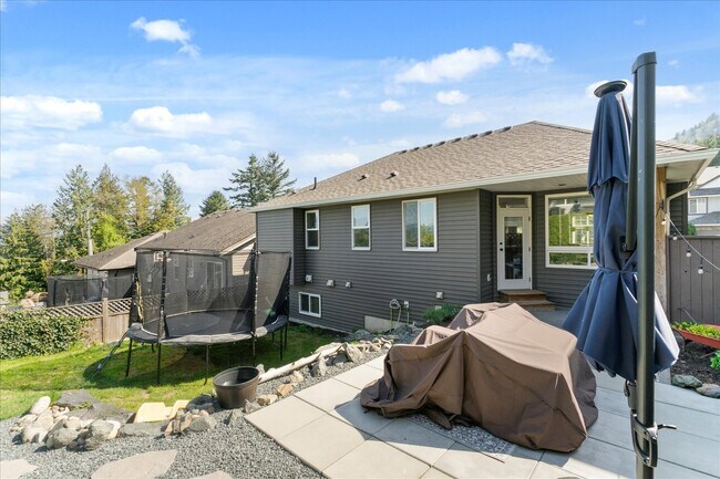 Photo - 46702 Hudson Rd