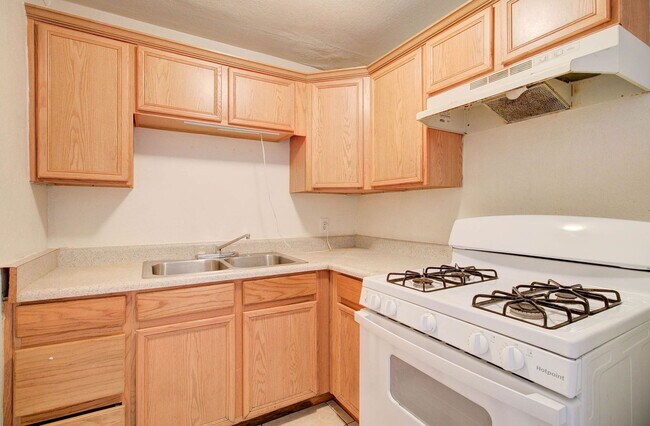 Photo - 251 W Northern Ave Unidad A Rental