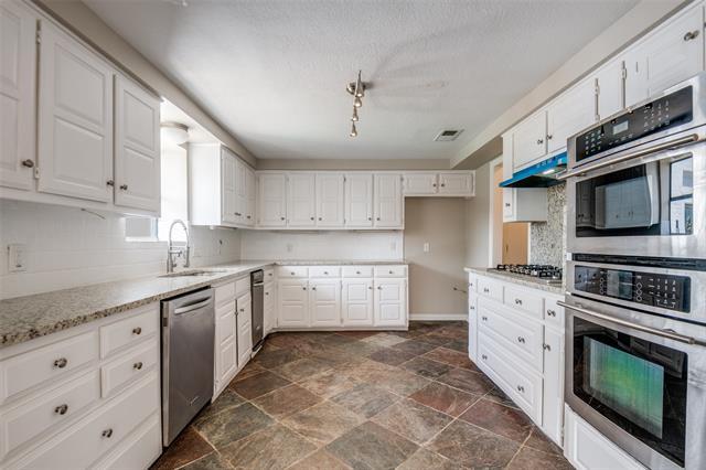 Photo - 3104 Cambridge Dr