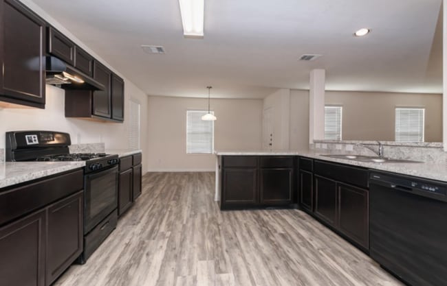 Building Photo - 24219 Treviso Gardens Dr Rental