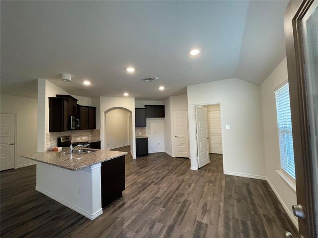 Photo - 761 Jamestown Ln