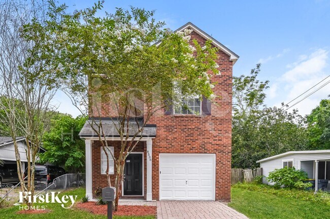 Building Photo - 8536 Dandy Ave
