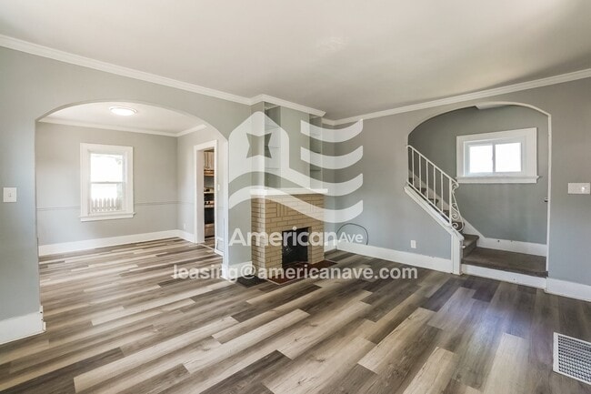 Photo - 324 Danberry St