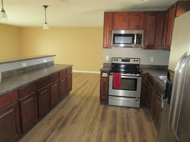 Photo - 1410 Auburn Dr House