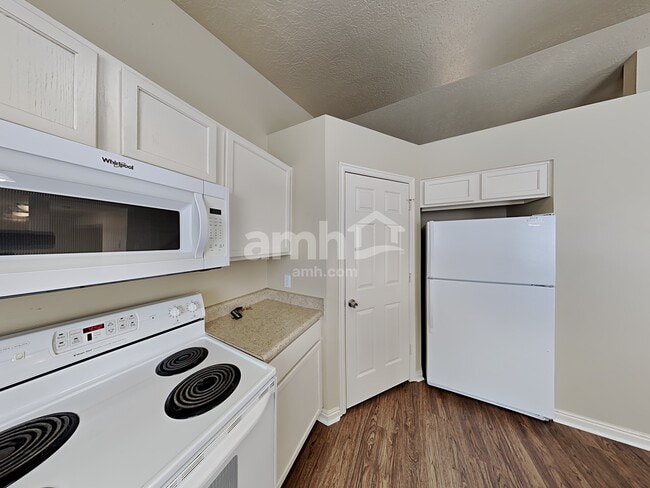 Photo - 272 S 590 W