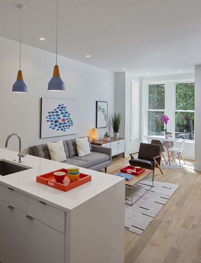 Photo - 1739 17TH ST NW Unit Apt 2