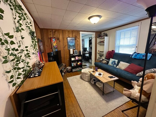 412 W Washington Ave Unit D