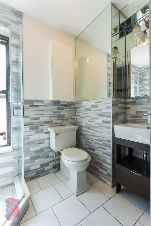 Photo - 1590 Lexington Ave Unidad 12