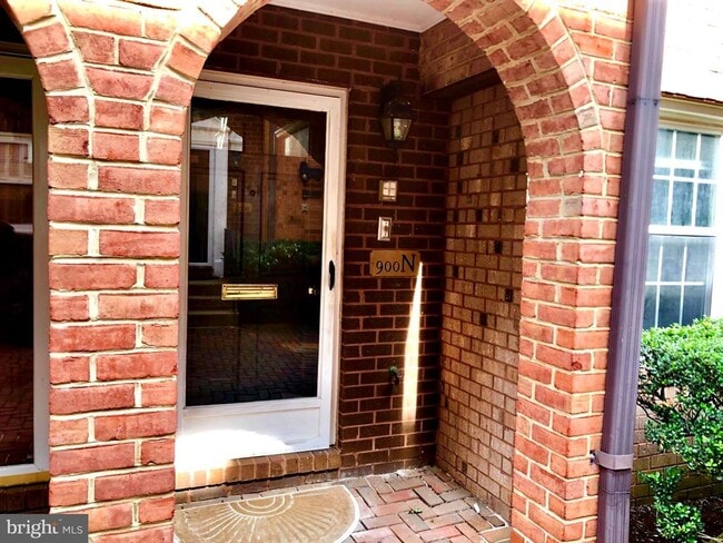 Photo - 900 24th St NW