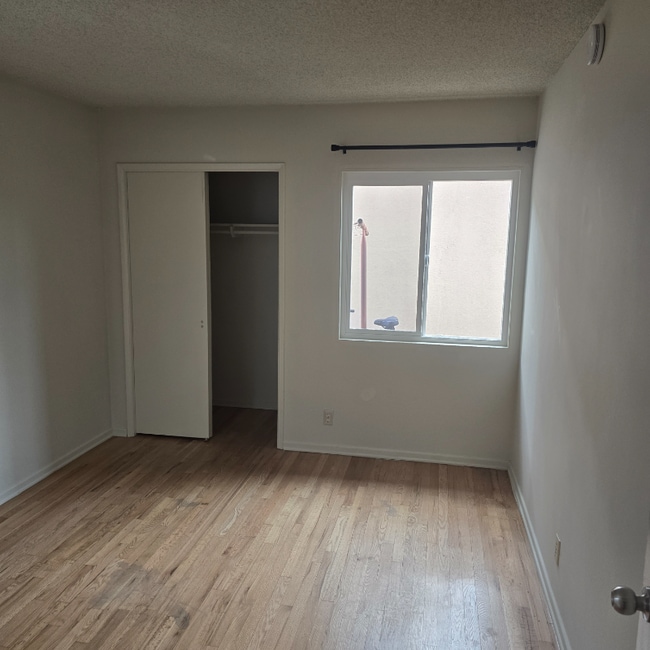 Photo - 1424 Colby Ave Unidad 3