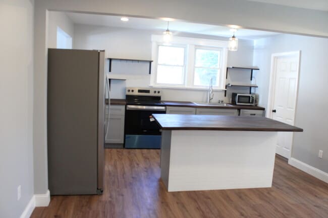 Photo - 115 N Central Ave