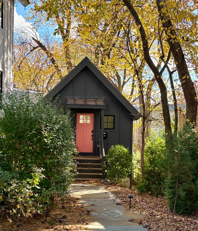 Building Photo - 1265 Hamlin St NE