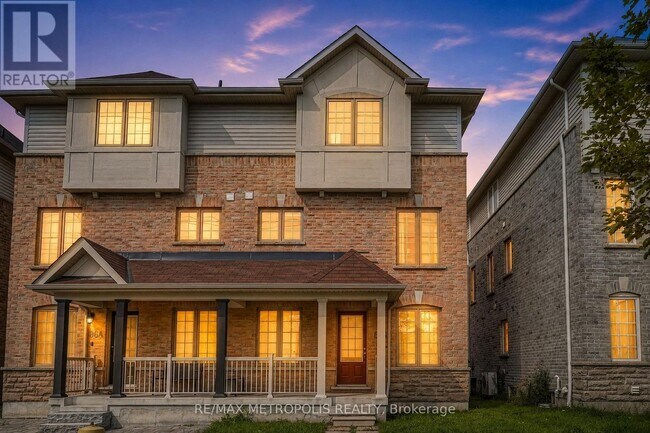 Photo - 866 Audley Rd S