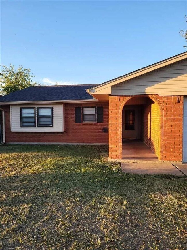 Building Photo - 4633 SE Aberdeen Rental