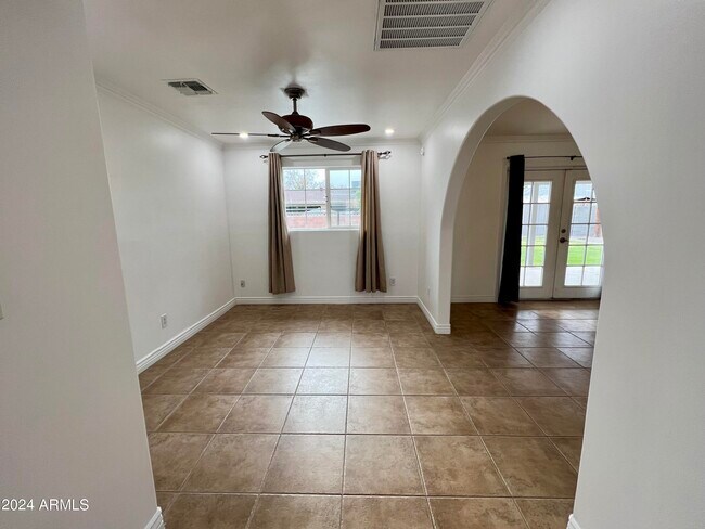 Photo - 2914 N 49th Ave