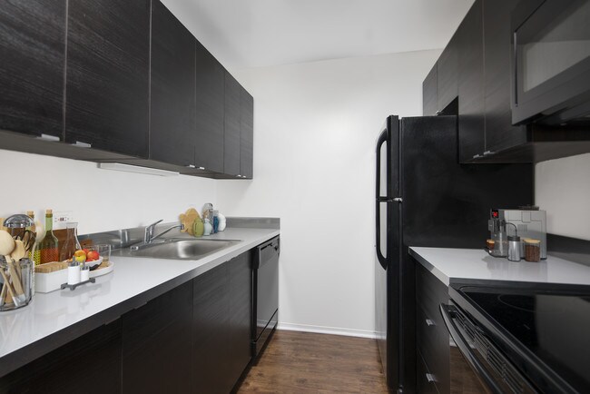 1,111 N. Dearborn - Cocina del apartamento tipo estudio - 1111 N. Dearborn St.