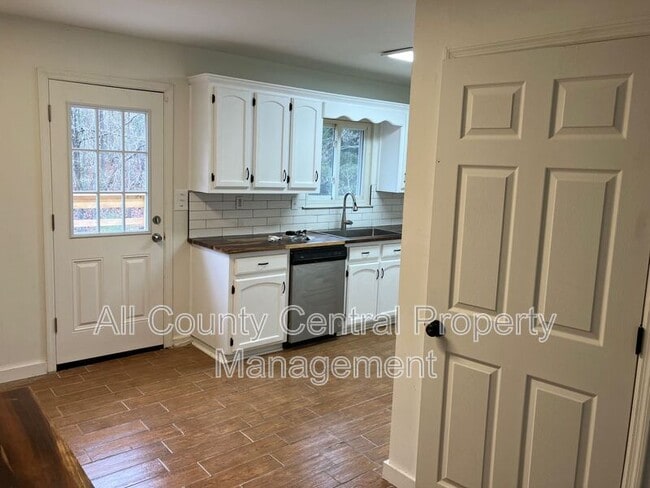 Photo - 1424 7th St NW