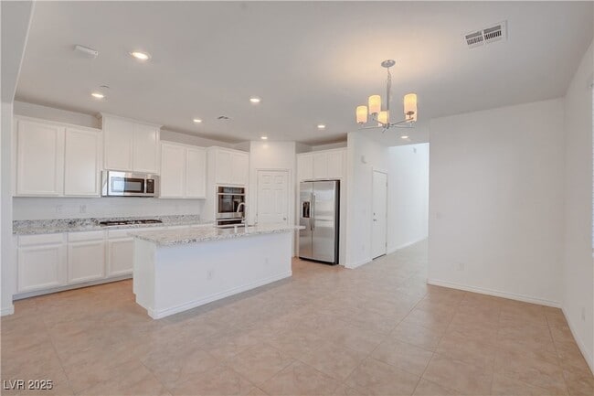 Photo - 882 Sycamore Falls St