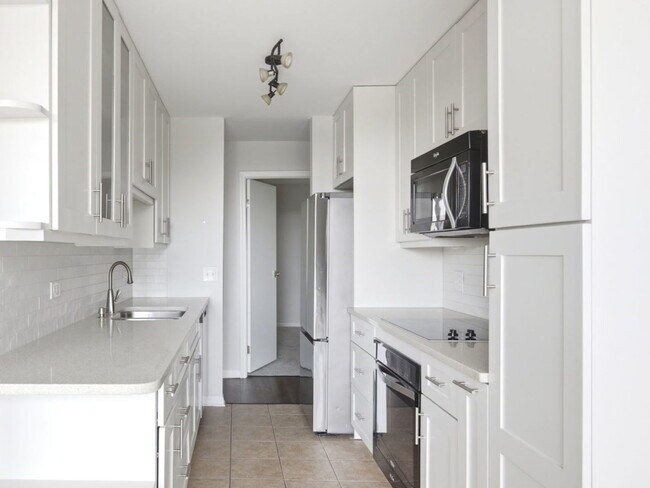 Photo - 5950 Oakwood Dr Unit 4A