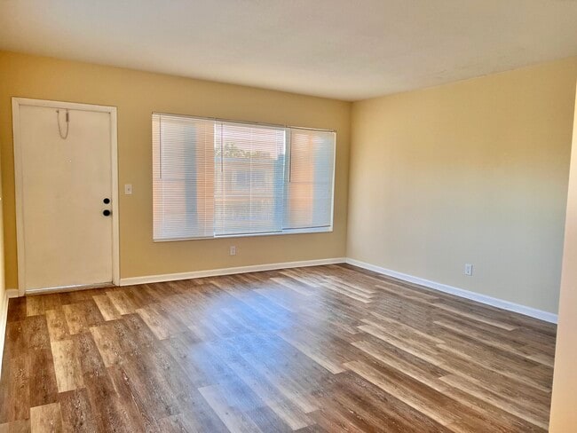 Building Photo - 2303 S Federal Hwy Unit 22 Rental
