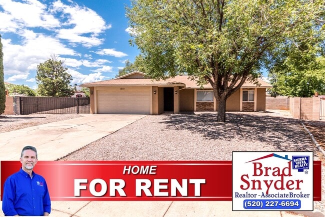 Building Photo - Charming Cul De Sac Home w/ 3 Bedroom, 2 Bath, Central A/C, Large 2 Car Garage, & RV Hook-Ups