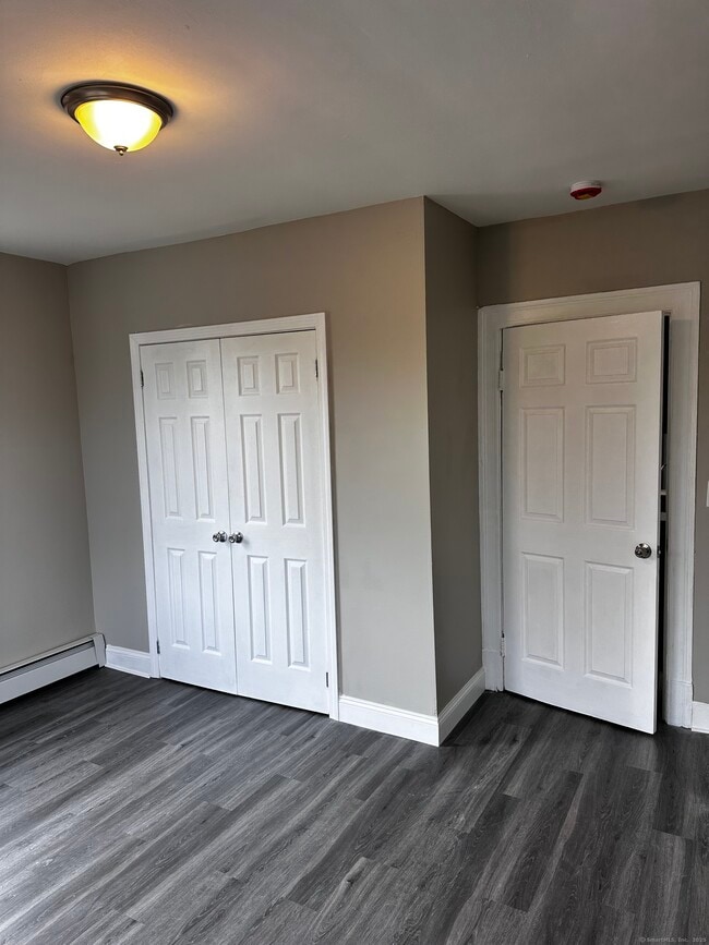 Photo - 19 Colonial St Unidad 3rd Floor