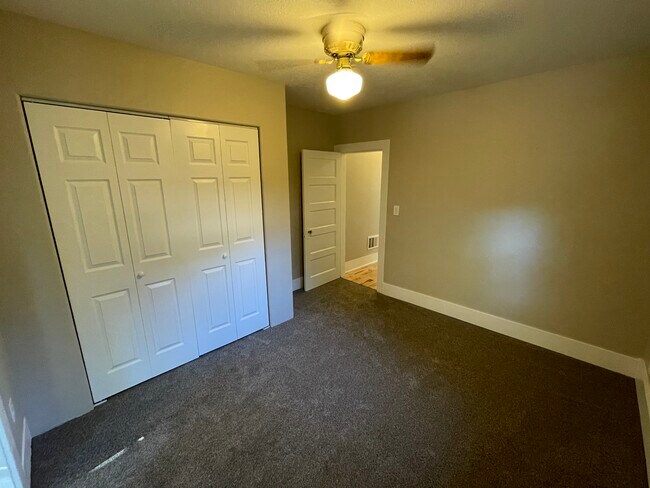 Photo - 342 NW Riverfront St Casa