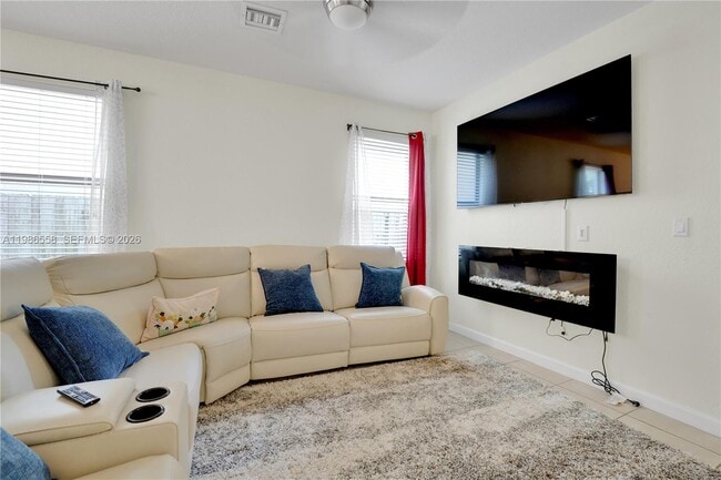 Photo - 101 NE 37th Pl