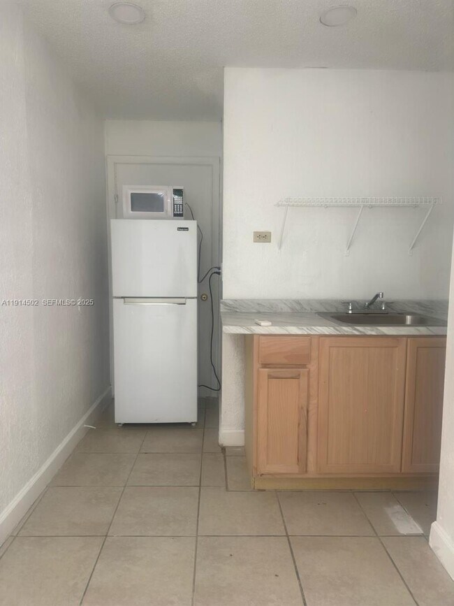 Photo - 12539 SW 259th St Unit B