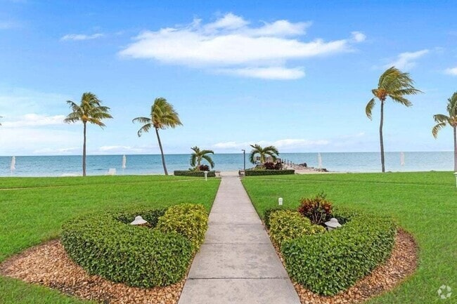Building Photo - 799 W Ocean Dr Unit 304 Rental