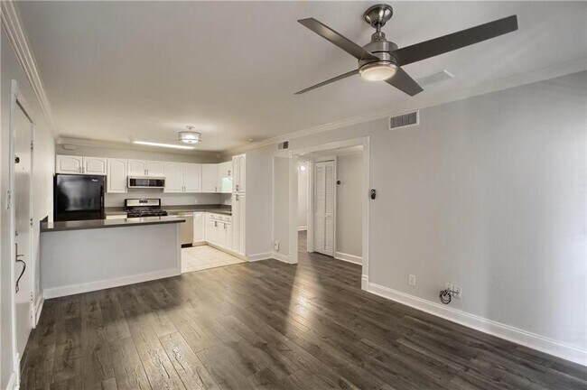 Photo - 1304 Summit St Unidad 107 Rental