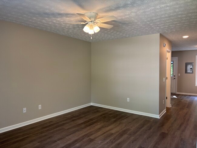 Living Rm - 97 Lily Dr Unit F