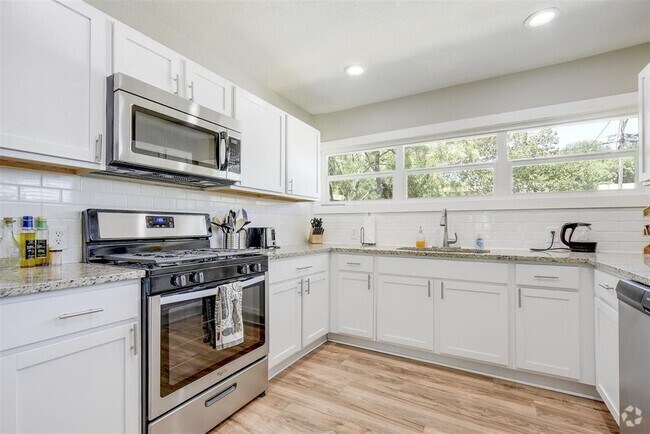 Building Photo - 6301 Arnold Dr Rental