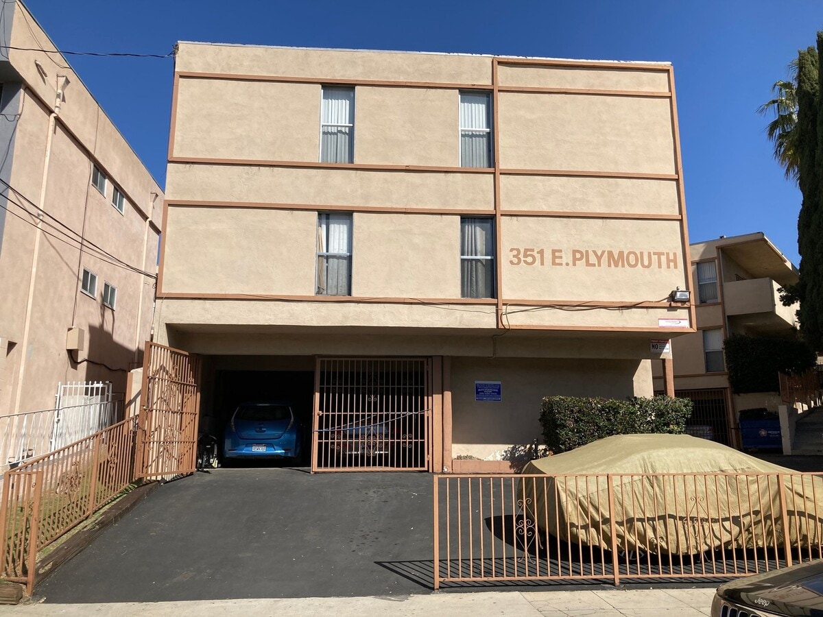 Photo - 351 Plymouth St