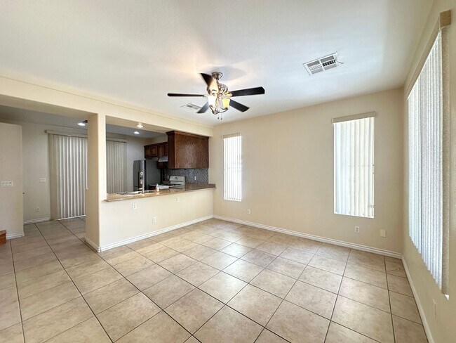 Photo - 8137 Aurora Mist St