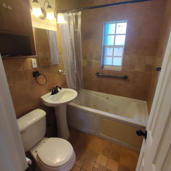 Photo - 2955 SW 38th Ave