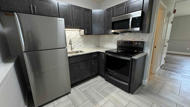 Building Photo - 6 Hisgen Ave Unit 8