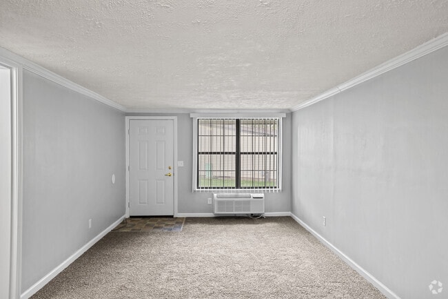 1BR, 1BA - 577SF - Living Room
