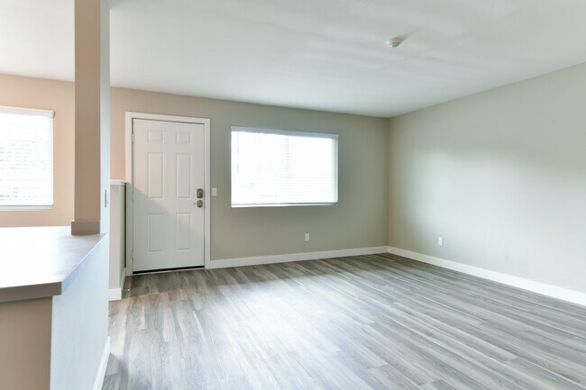 2BR, 1 BA Living room / Kitchen