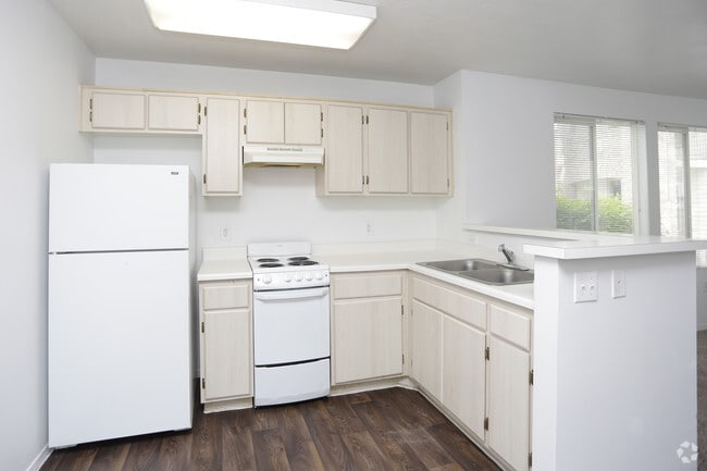 2HAB, 1BA - 686 ft² - Harmony Garden Apartments