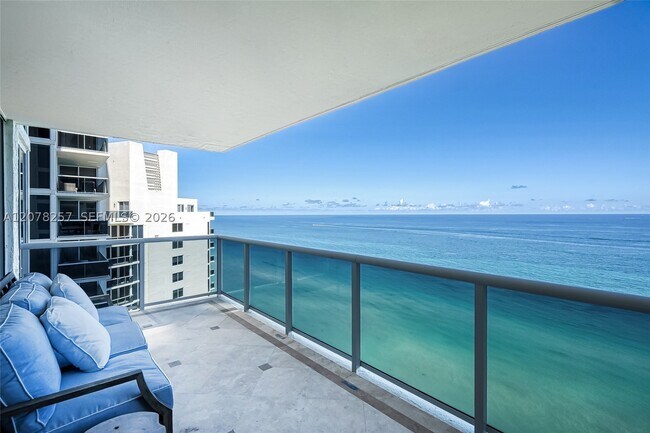 Building Photo - 19111 Collins Ave Unit 2705