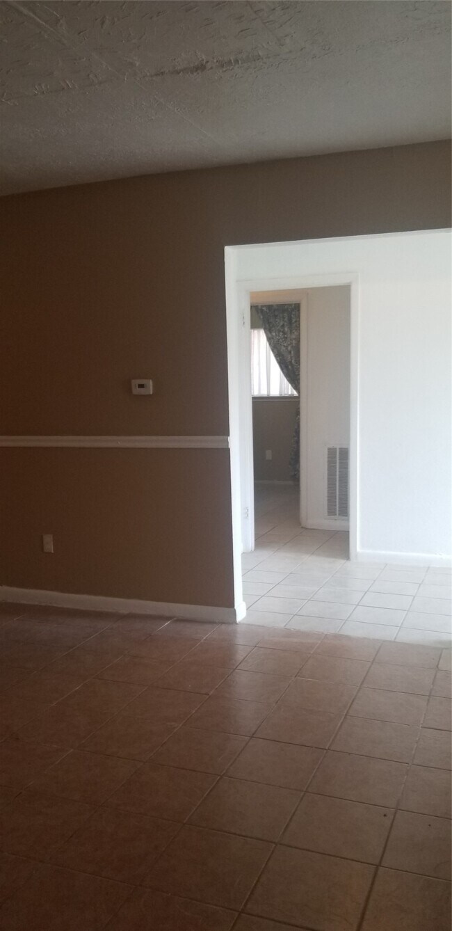 Photo - 10734 Concho St