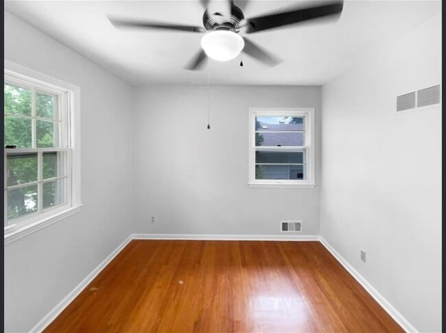 Photo - 119 W 104th Ter