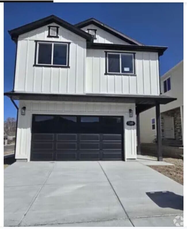 Front of house - 1168 Jasper Loop Rental