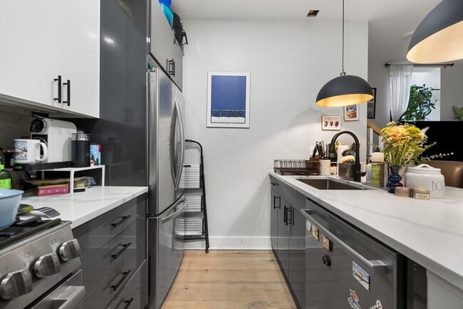 Photo - 300 Somerville Ave Unidad D