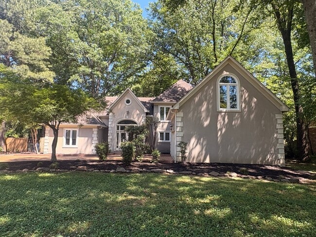 Photo - Newly Painted Germantown Home Minutes Away From Thornwood Market Row. Pets Are Welcome With Owner...