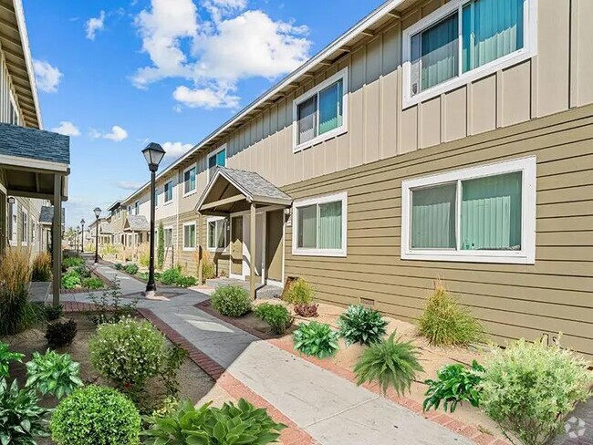 Building Photo - Peaks at the Park Rental