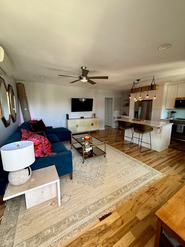 Building Photo - 3783 Wilson Ave Unit F